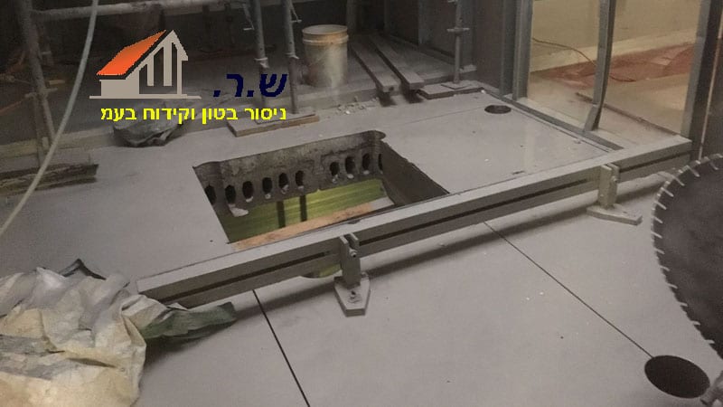 ניסור רצפה למעלית